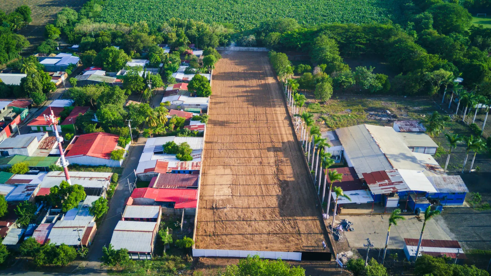 Perspectiva aérea del acceso al proyecto
