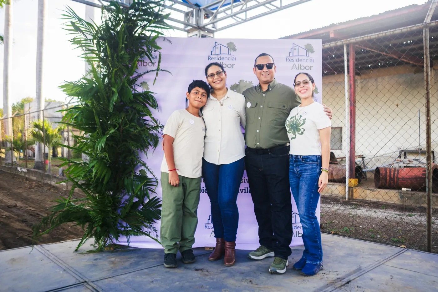 Familia invitada en la inauguración